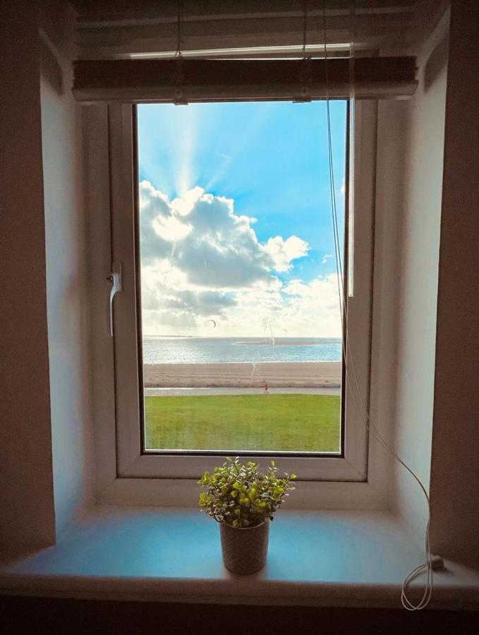 Sea View Apartment At The Beach! لينيلي المظهر الخارجي الصورة