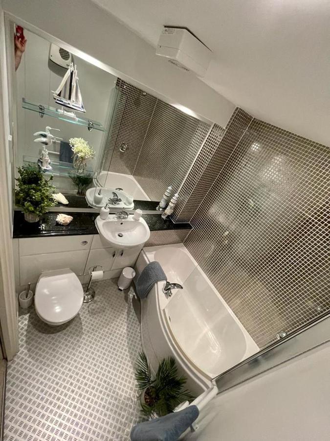 Sea View Apartment At The Beach! لينيلي المظهر الخارجي الصورة